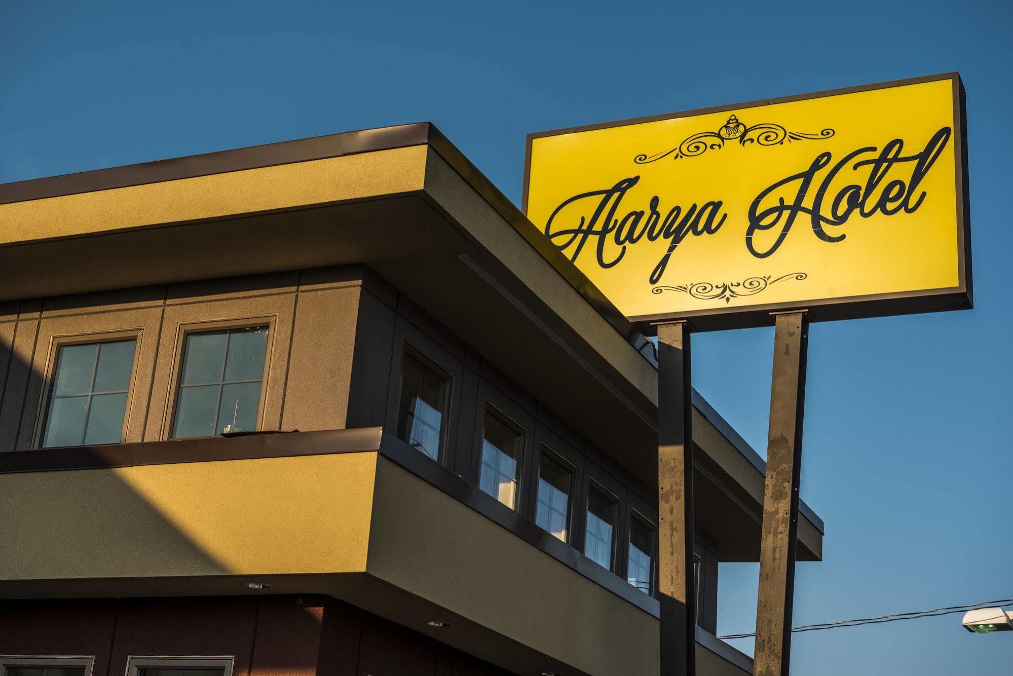 Aarya Hotel By Niagara Fashion Outlets ไนแอการาฟอลส์ ภายนอก รูปภาพ
